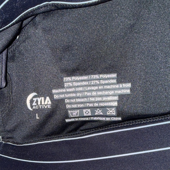 Zyia Active Striped Black and White Women's Sports Bra and leggings Set - Picture 8 of 9